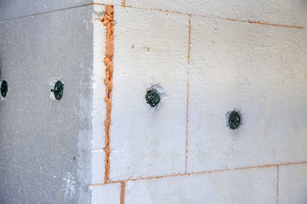 Powierzchnia styropianowa na ścianie